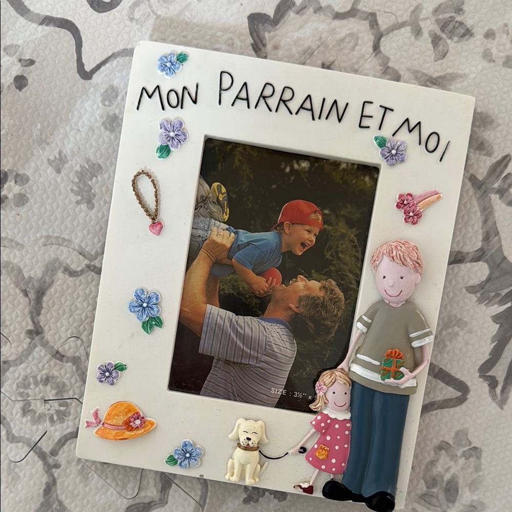 Charming Family Picture Frame with Colorful Accents